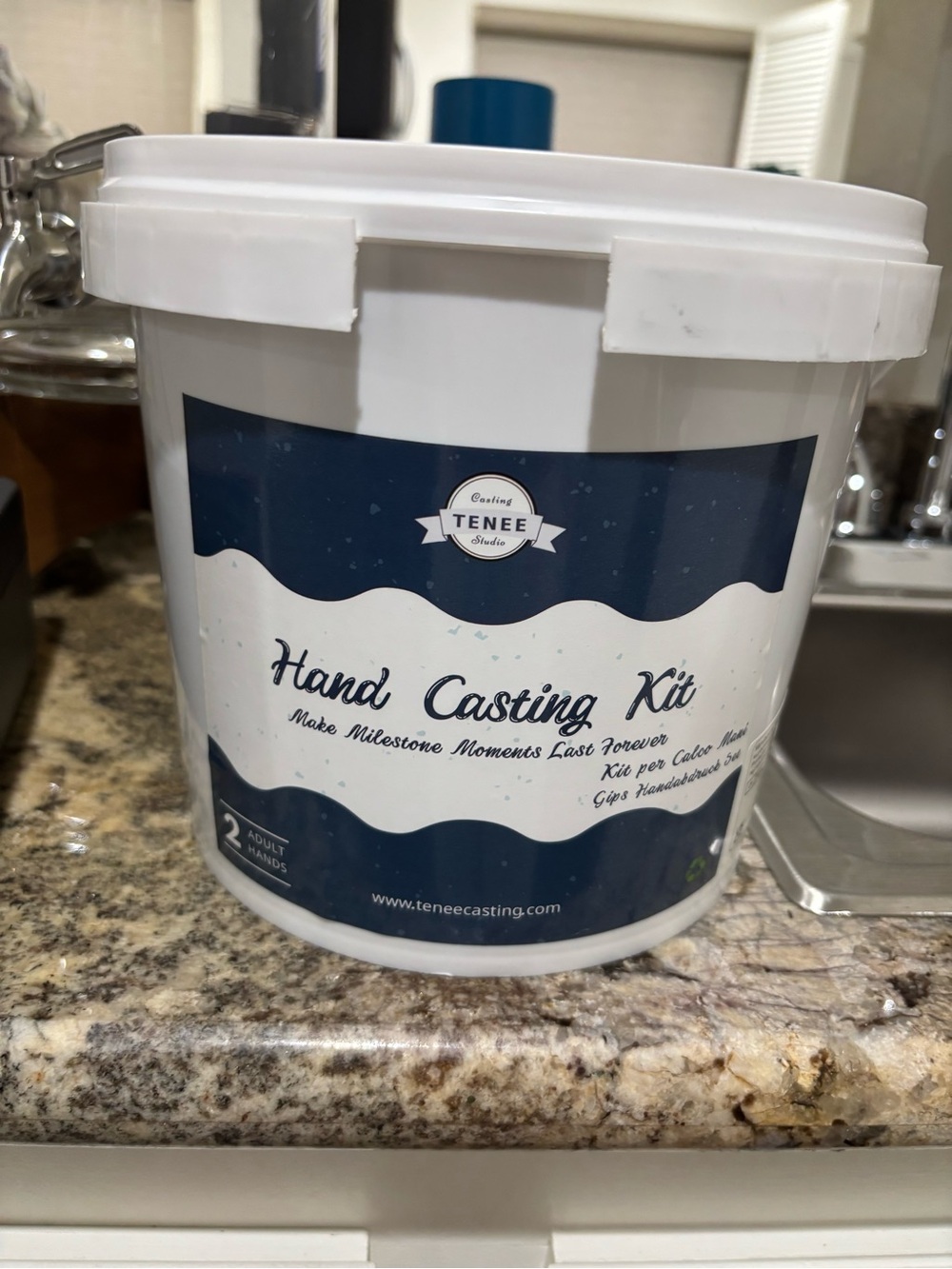 Hand Casting Kit - Picture 2 of 3